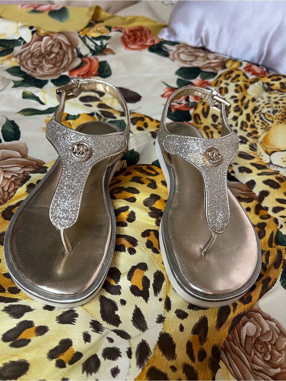 Michael Kors Girls Gold Glitter T-Strap Platform Sandals Size 13 EU 31